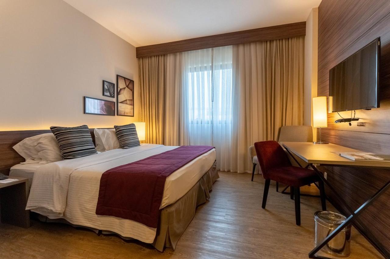 Royal Palm Tower Anhanguera 4*